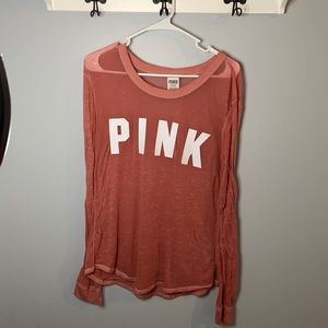 A super soft and stretchy longsleeve top !